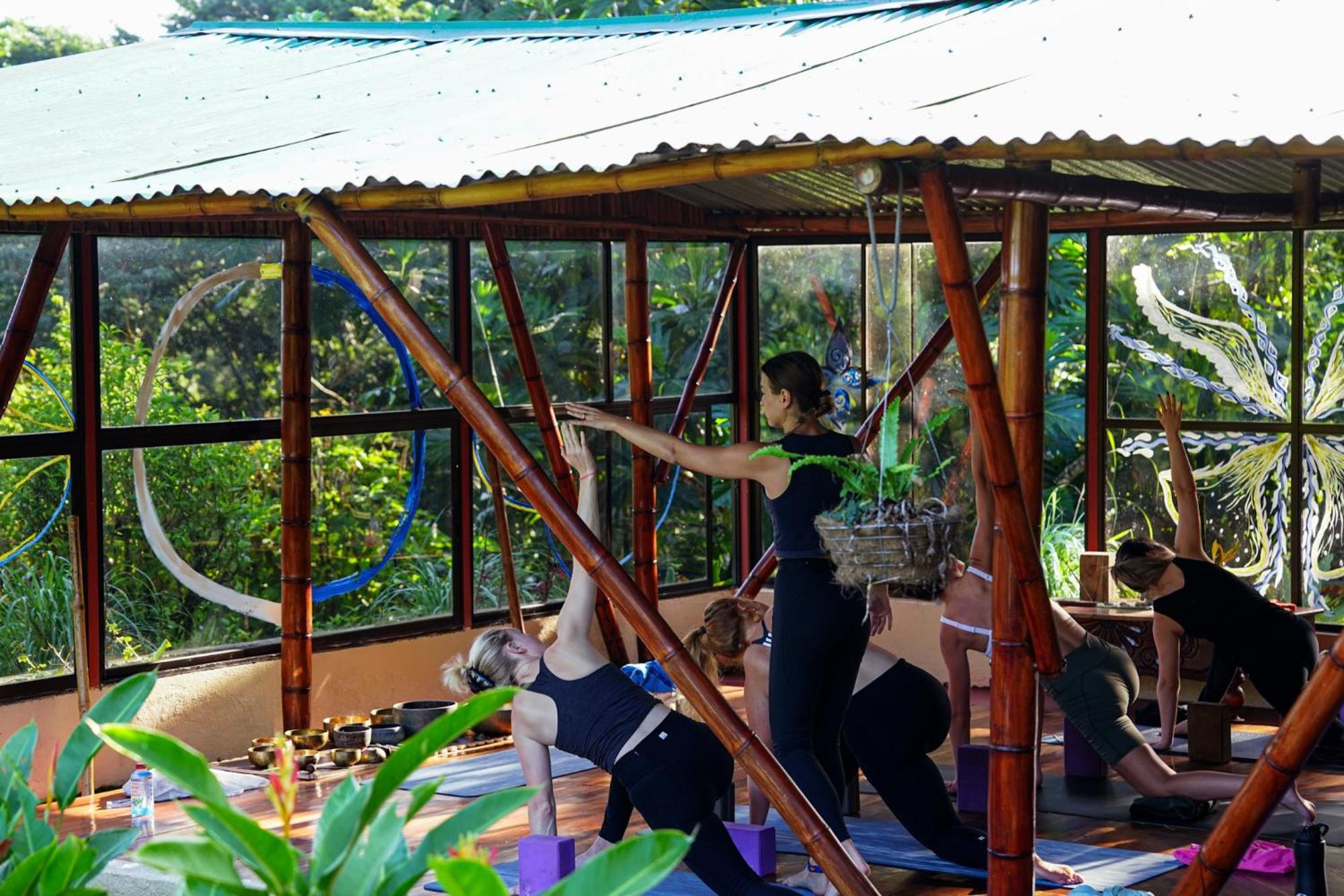 Essence Arenal Spa & Yoga El Castillo Zewnętrze zdjęcie