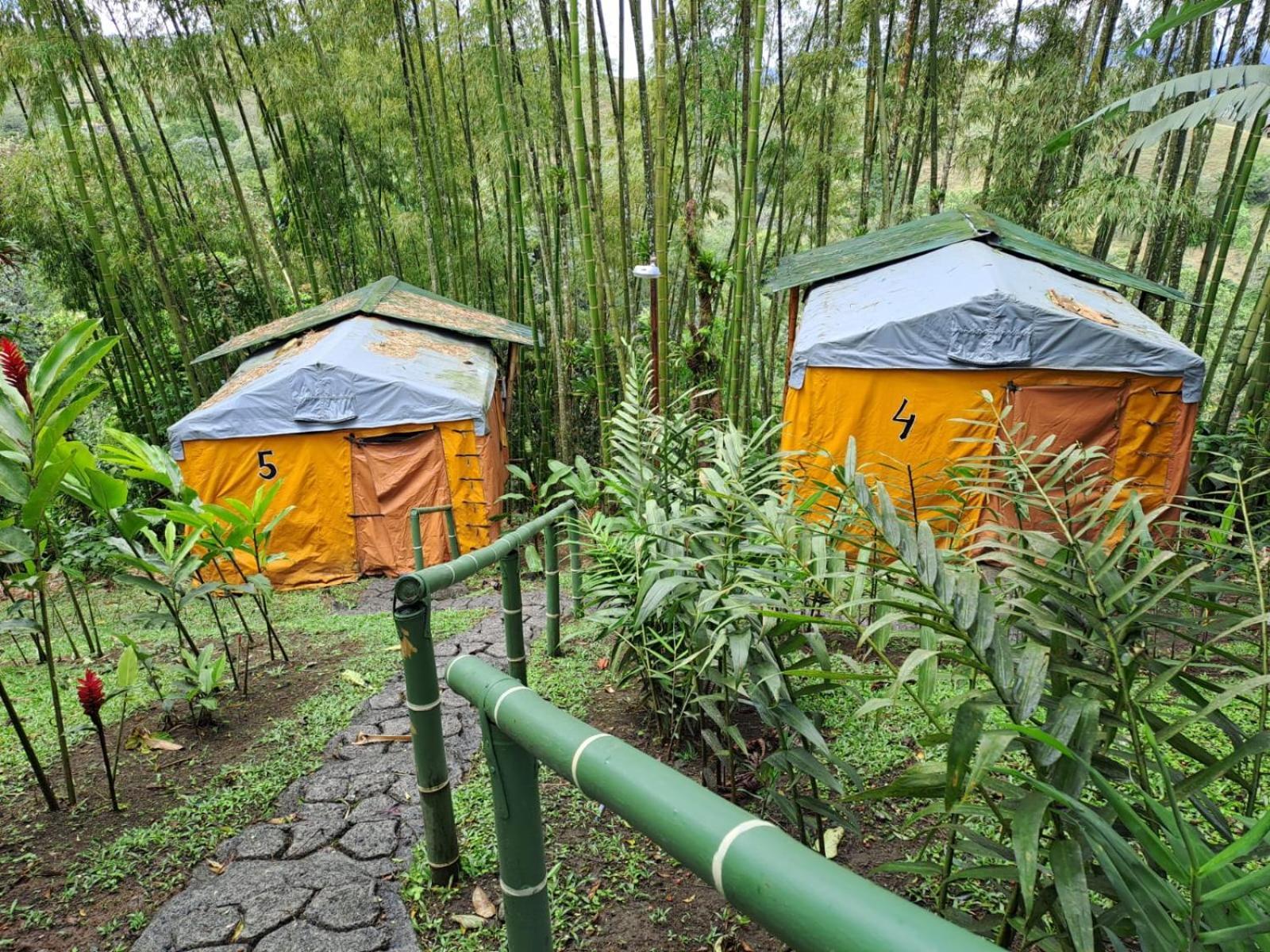 Essence Arenal Spa & Yoga El Castillo Zewnętrze zdjęcie